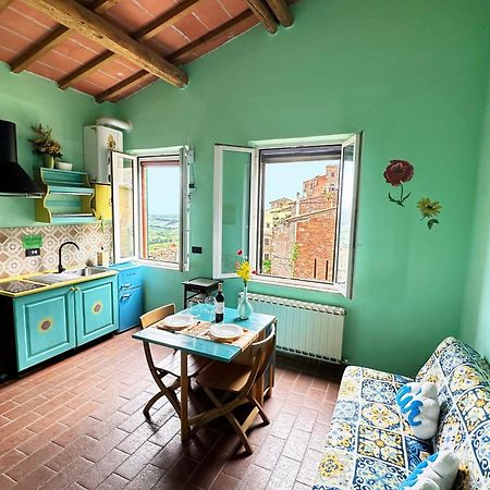 I Tetti Sulla Valle - Appartamento Panoramico Nel Cuore Di Montepulciano Stazione מראה חיצוני תמונה